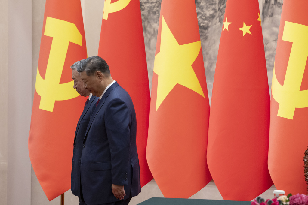 Leaders of China and Vietnam pledge to strengthen political and ...